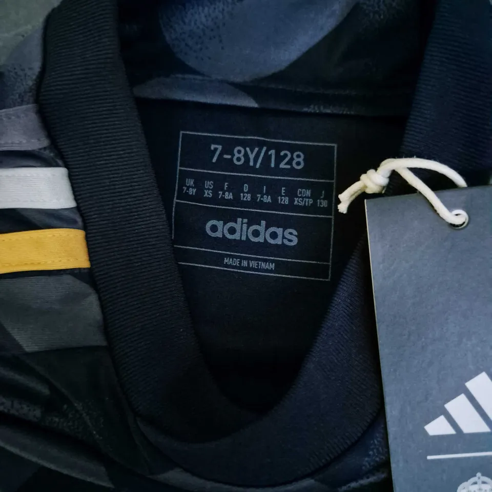 ADIDAS REAL MADRID KIDS AWAY JERSEY - UK 7-8Y