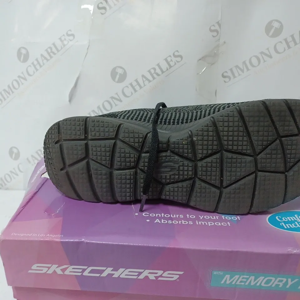 BOXED SKECHERS SIZE 6 BLACK ARCH FIT LACE UP SPORTS TRAINERS 