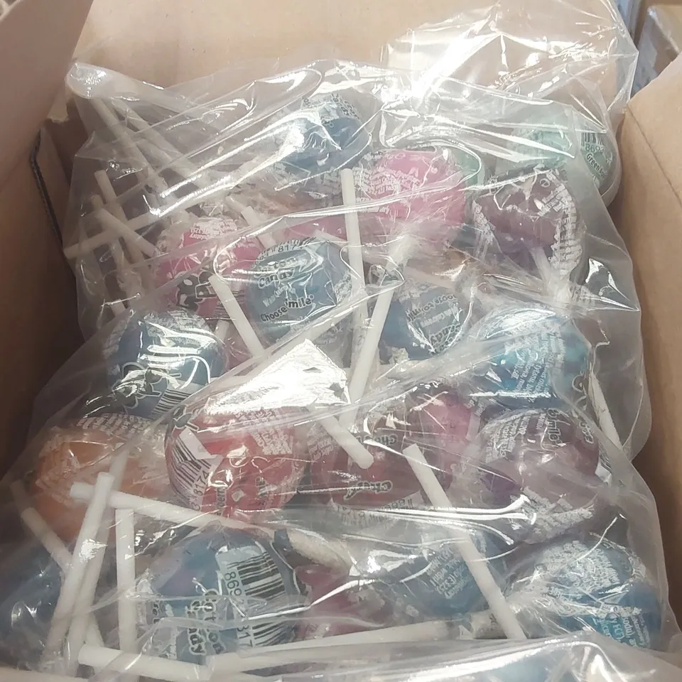 PALLET CONTAINING A LARGE QUANTITY OF ASSORTED ITEMS INCLUDING: APPROXIMATELY 4000 OGO LOLLIPOPS, 100 PUMPKIN LIGHTS, 450 MIXED SUNGLASSES, ASSORTED CAR MIST DEHUMIDIFIERS ECT
