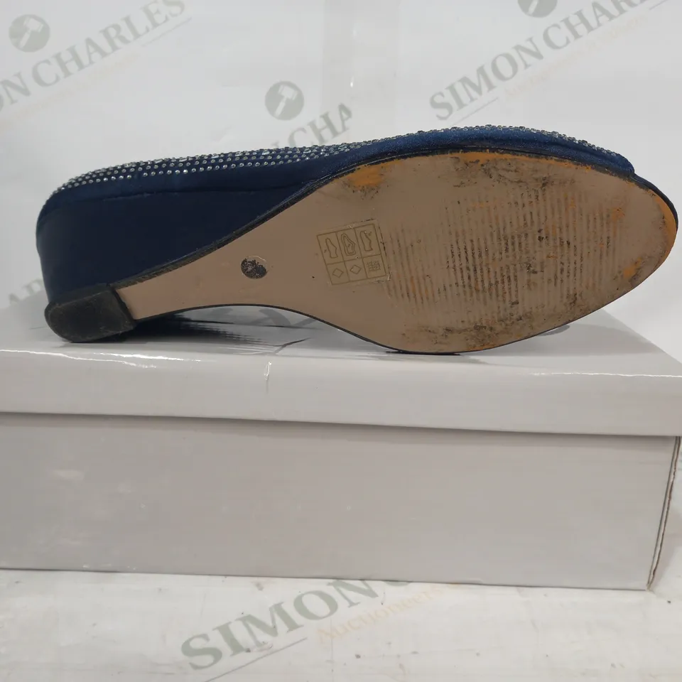 BOXED PAIR OF DIVINE WEDGE HEEL SLIP-ON SHOES IN NAVY W. JEWEL EFFECT SIZE 7