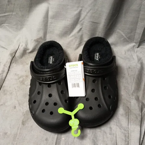 CROCS BLACK LINED CLOGS – DUAL COMFORT, TAG ATTACHED SIZE M9 W11 UNBOXED