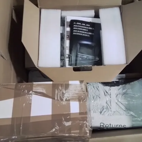 LARGE BOX CONTAINING ASSORTED CAR MULTIMEDIA SYSTEM INTERFACES // MODELS VARY