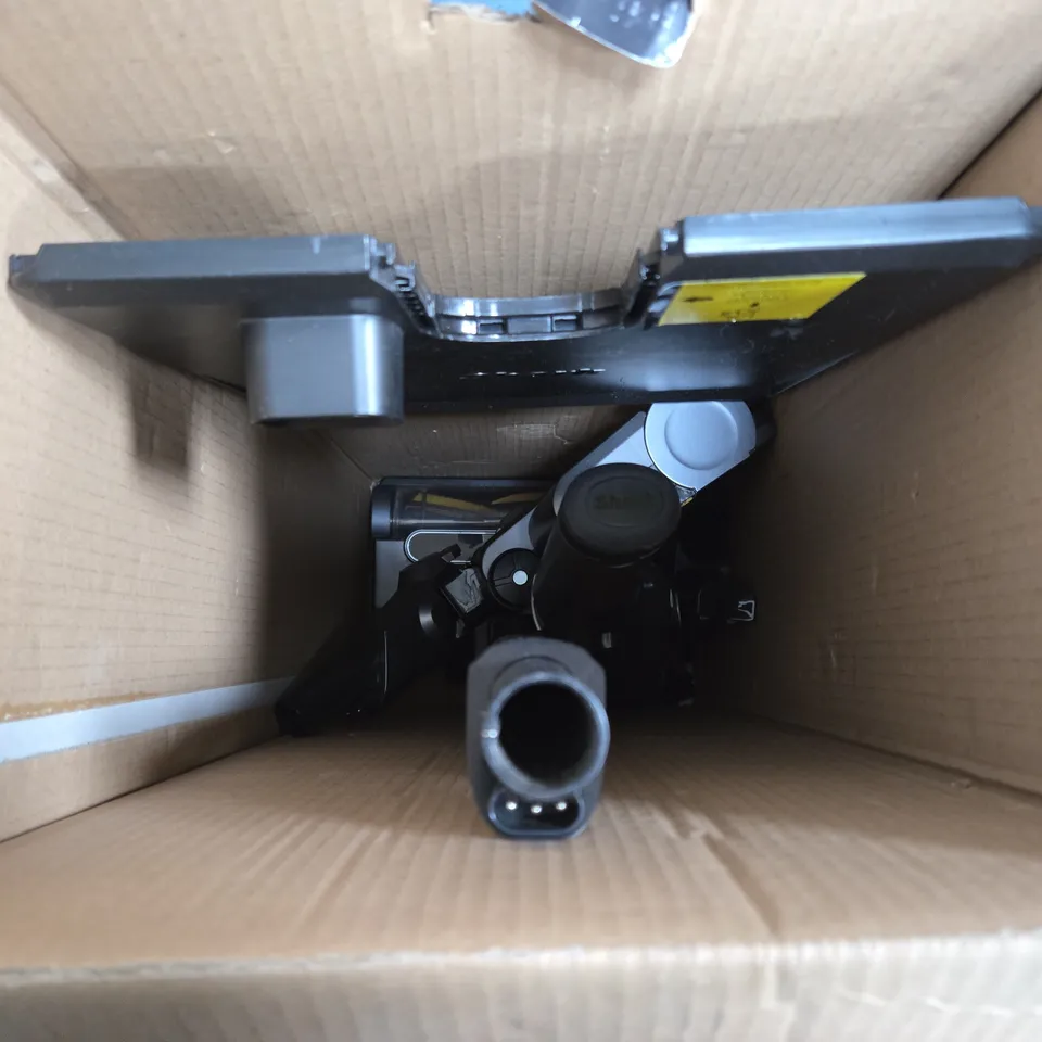 BOXED SHARK WANDVAC SYSTEM WV361UK