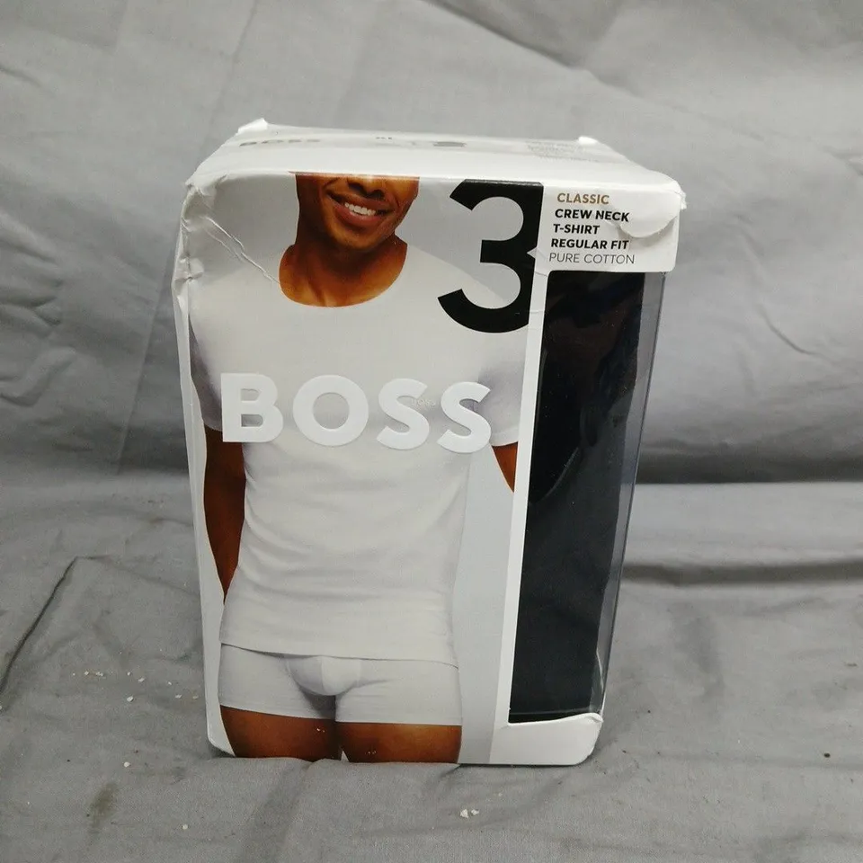 BOXED HUGO BOSS CLASSIC CREW NECK T-SHRTS - SIZE XL