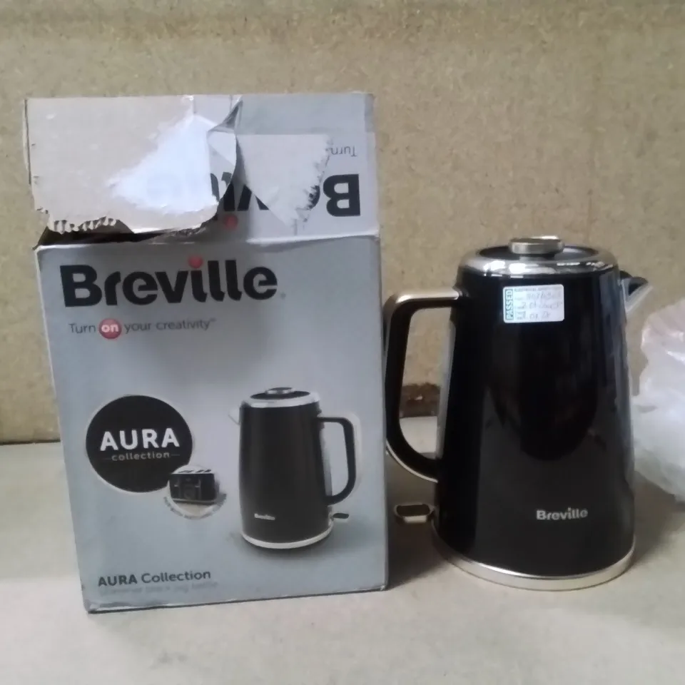 BOXED BREVILLE BLACK KETTLE 