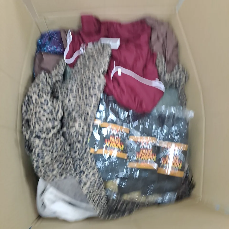 BOX OF ASSORTED CLOTHING ITEMS TO INCLUDE PYJAMAS, SOCKS, JOGGERS ETC