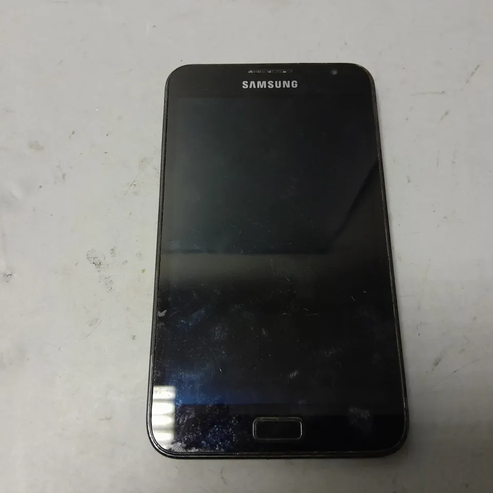 SAMSUNG GALAXY NOTE N7000