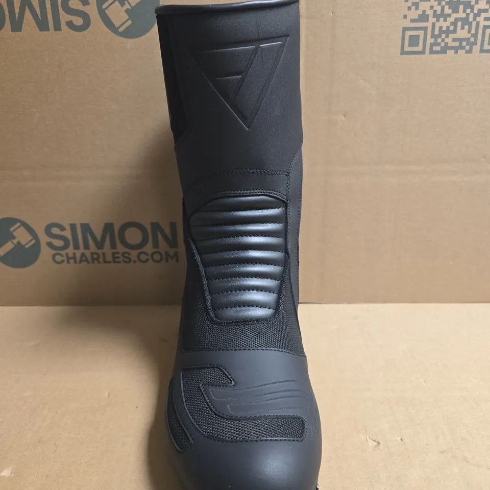 BOXED PAIR OF MODEKA SEIFEL VALENO MOTORCYCLE BOOTS IN BLACK SIZE UK 10