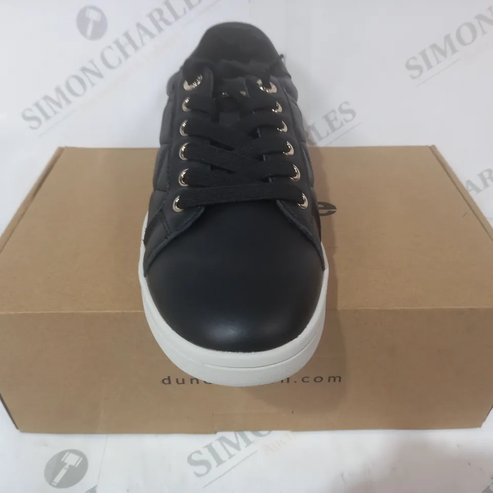 BOXED PAIR OF DUNE LONDON QUILTED LEATHER SHOES IN BLACK SIZE 6