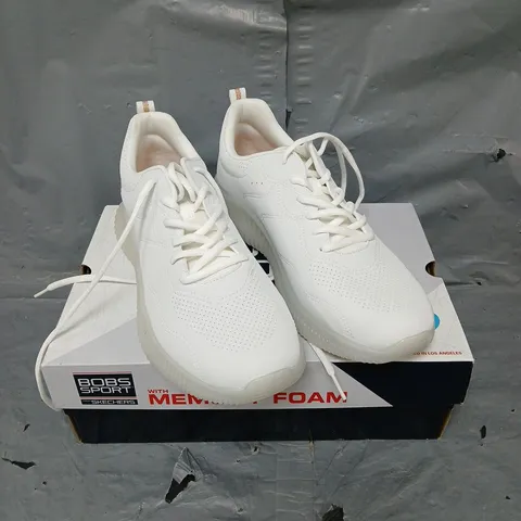 BOXED PAIR OF SKECHERS BOBS GEO TRAINERS IN OFF WHITE SIZE 7