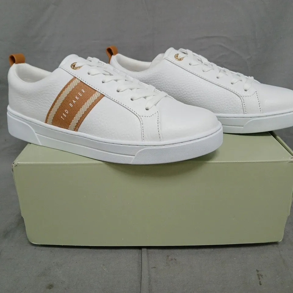 BOXED PAIR OF TED BAKER BAILLY SHOES IN WHITE/BROWN SIZE UK 6