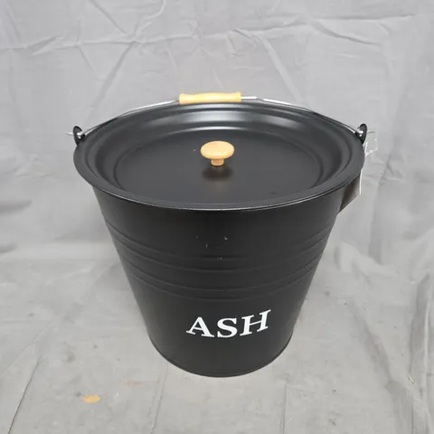 MARCO PAUL ASH BUCKET WITH LID IN BLACK (12L)