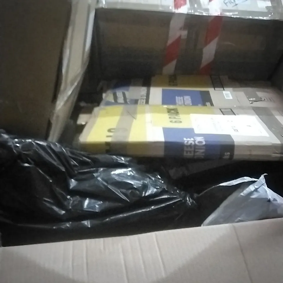 PALLET OF ASSORTED ITEMS INCLUDING- WATER GUN, SUITCASE