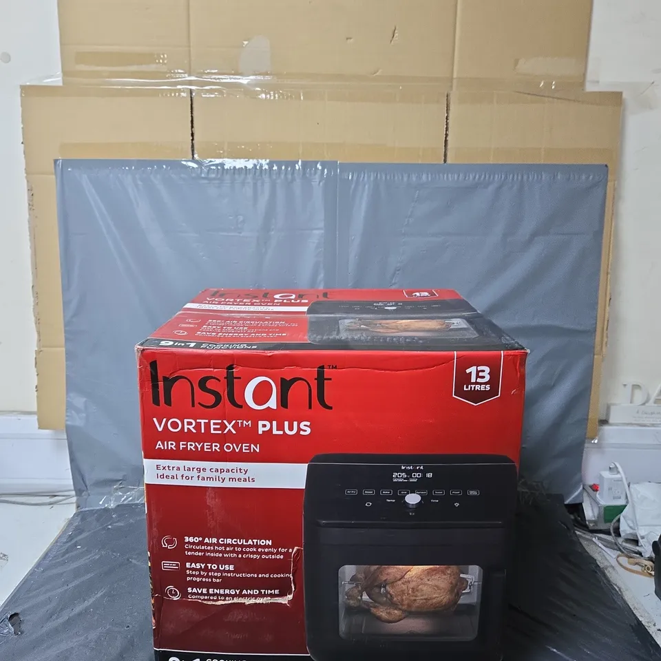 BOXED INSTANT VORTEX 12L AIR FRYER OVEN