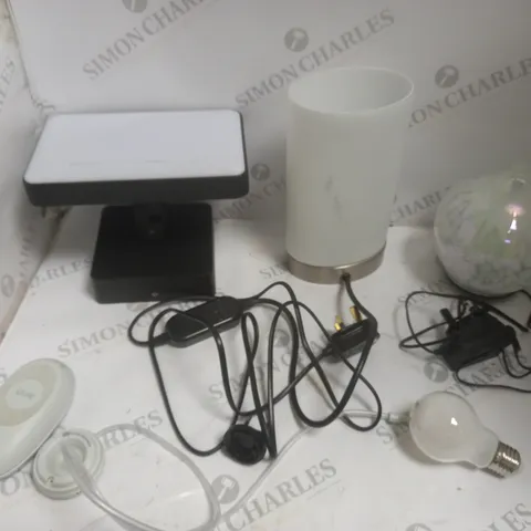 BOX OF APPROX 5 ASSORTED ITEMS TO INCLUDE A TABLE LAMP, DIFFUSER, PHILIPS 7W BULB, ETC.