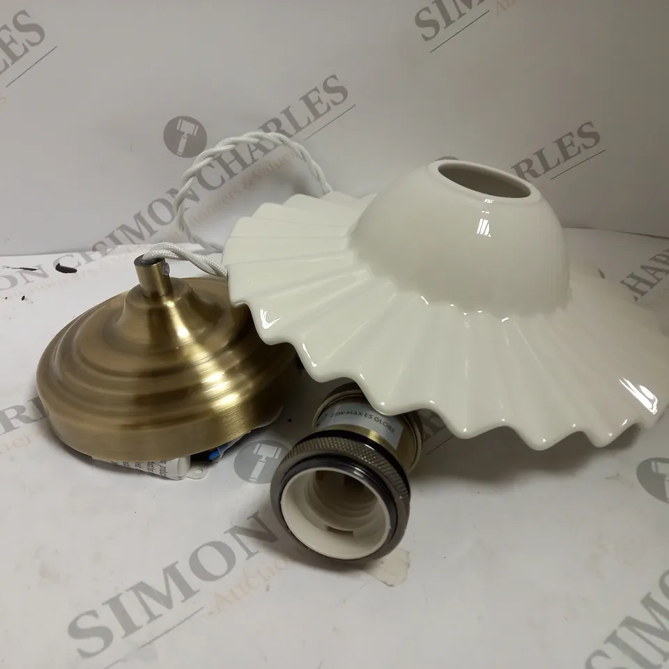 LAURA ASHLEY BECA CERAMIC WALL LIGHT