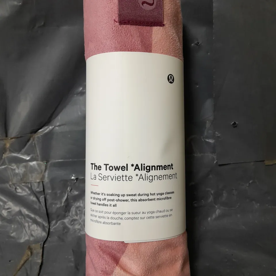 LULULEMON THE TOWEL ALIGNEMENT IN PINK