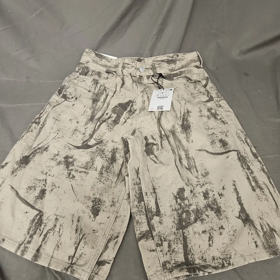 BERSHKA BAGGY JEAN SHORTS IN MULTI SIZE 30"
