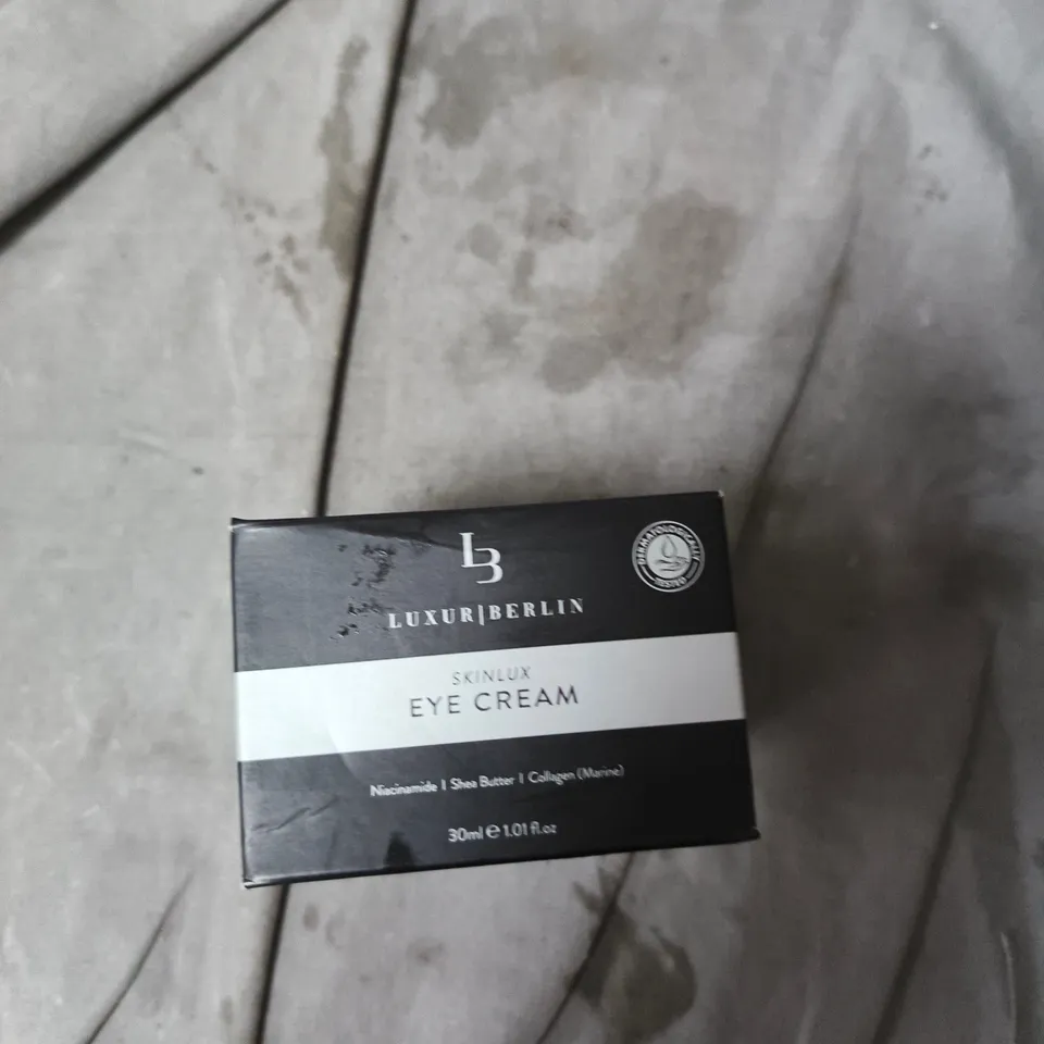 BOX OF APPROXIMATELY 10 ASSORTED ITEMS TO INCLUDE:EYE CREAM AND FACE TINCTURE 