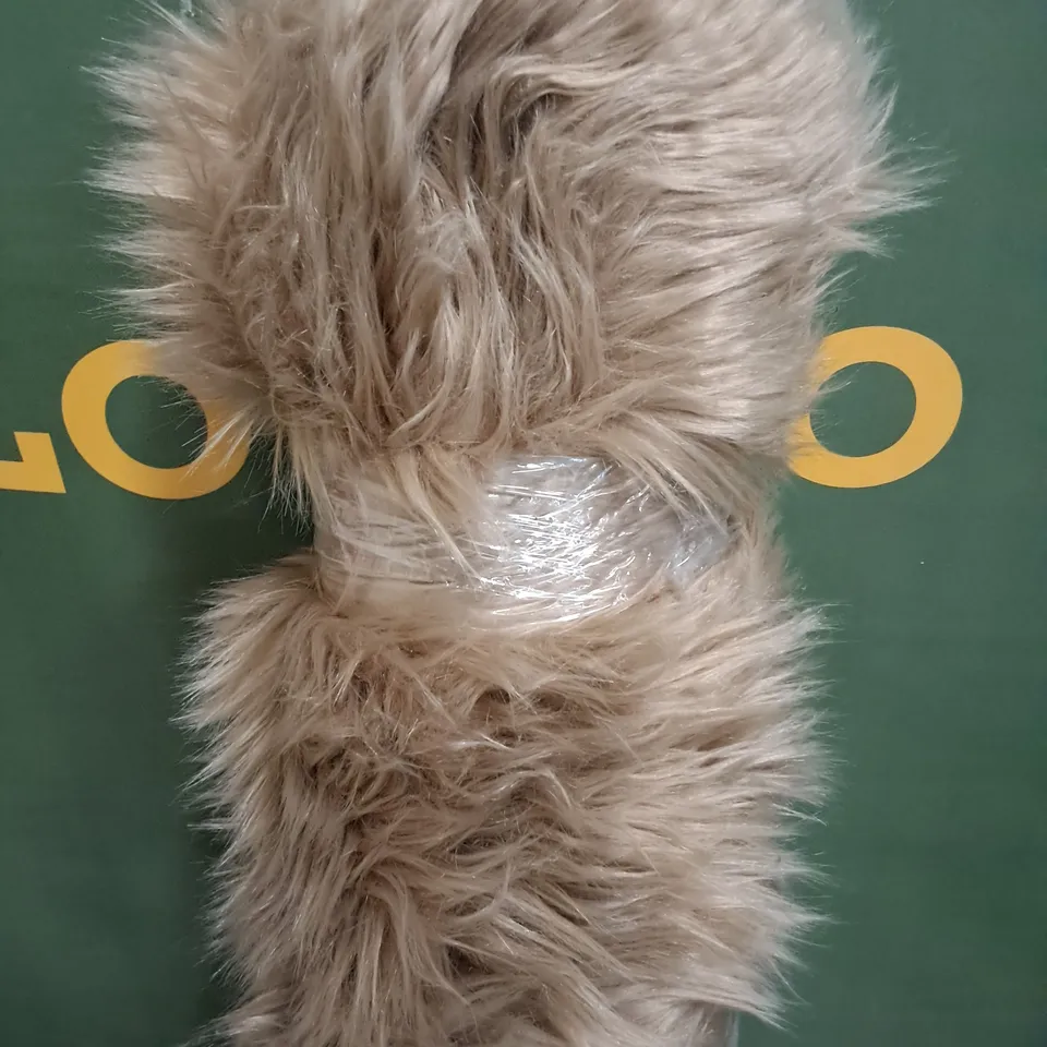 BRAND NEW BROWN SHAGGY RUG - 120X170CM