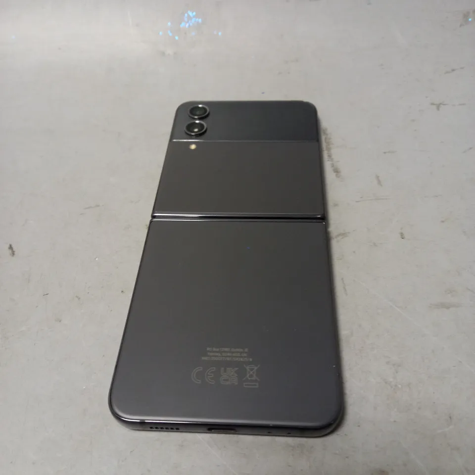 SAMSUNG GALAXY Z FLIP 