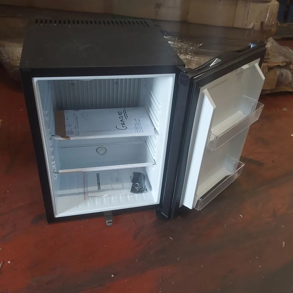 BLIZZARD BMB40 40L SINGLE SOLID DOOR MINI BAR FRIDGE
