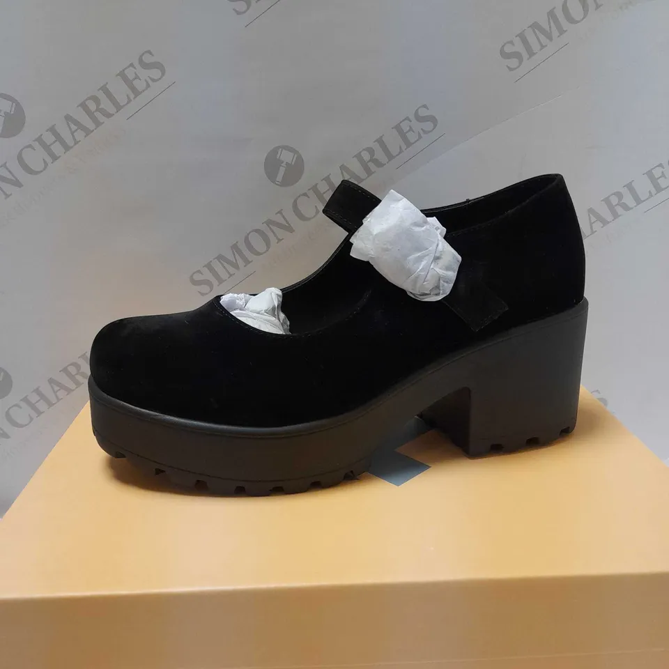 KOI TIRA BLACK MARY JANES SUEDE SHOES - SIZE 6