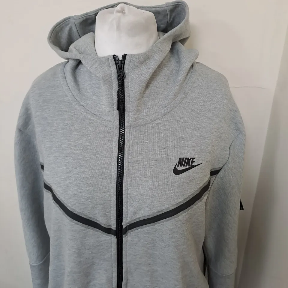 NIKE ZIPPED GREY CASUAL JACKET SIZE L