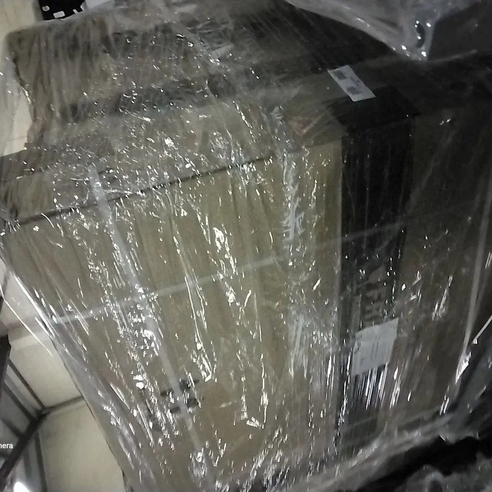 PALLET OF APPROXIMATELY 20 SHOWER GLASSES, DOORS & WALK-IN GLASS & BATH SCREEN