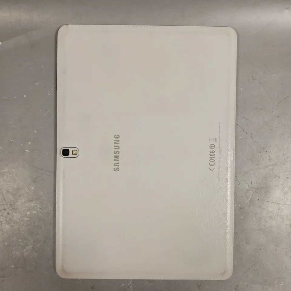 SAMSUNG GALAXY SM-T520 ANDROID TABLET 