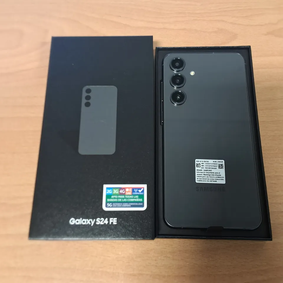 BOXED SAMSUNG GALAXY S24 FE 256GB IN GRAPHITE - SM-S721B