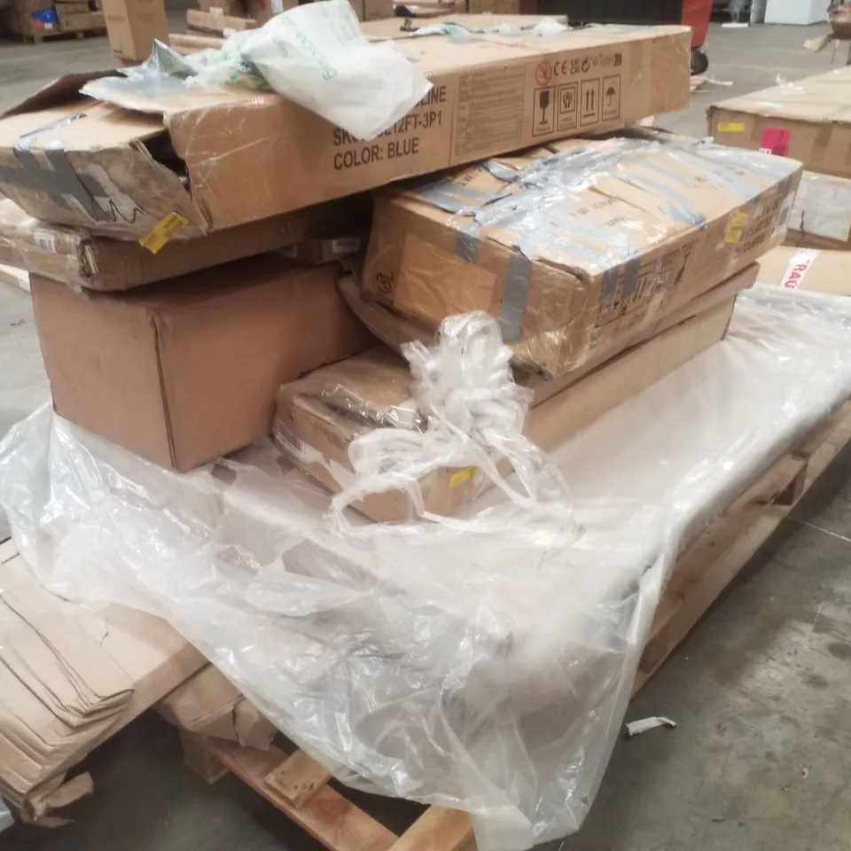 PALLET CONTAINING ASSORTED FLATPACK FURNITURE PARTS