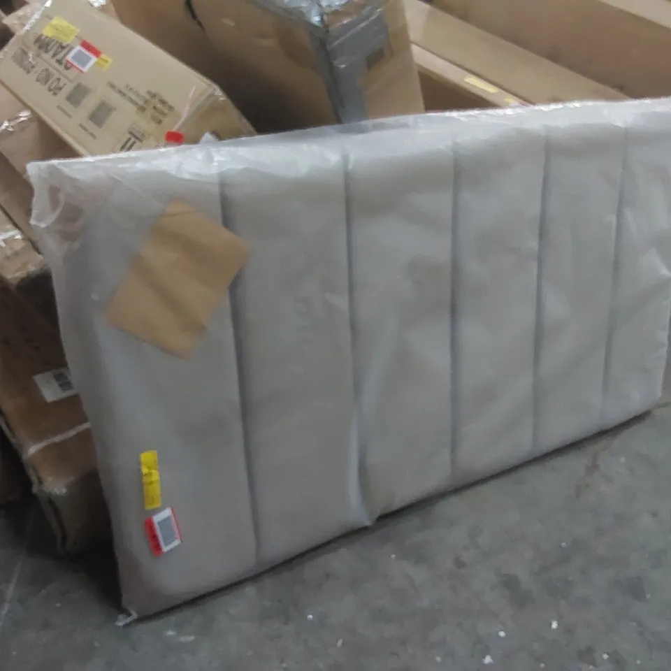 BAGGED UPHOLSTERED HEADBOARD - DOUBLE