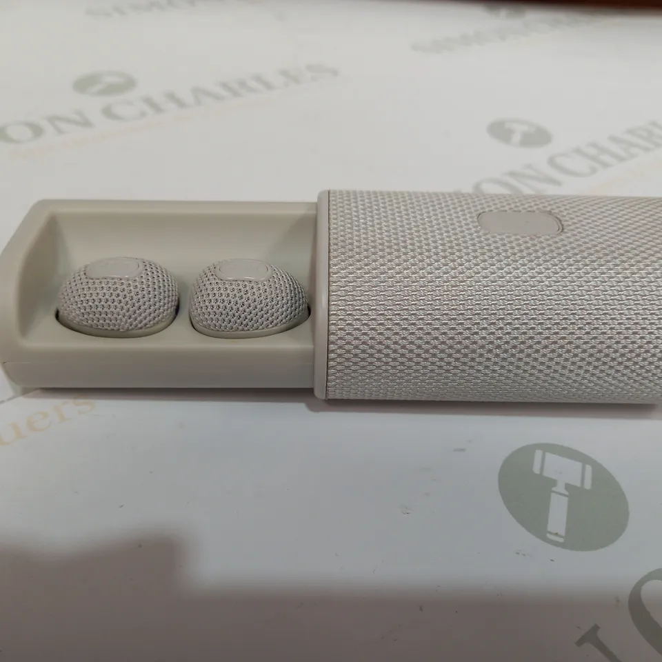 JQM ULTRA WIRELESS EARPHONES