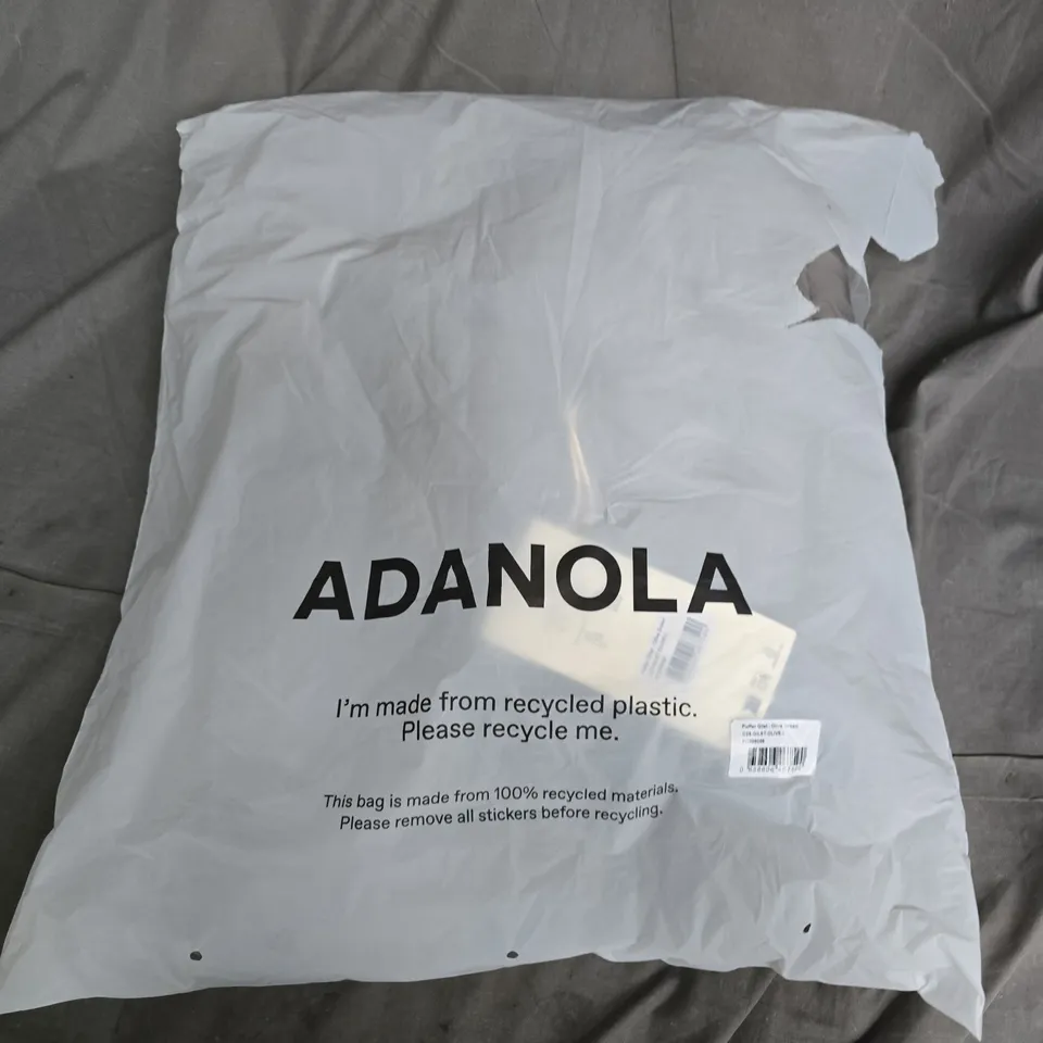 BAGGED ADANOLA PUFFER GILET IN OLIVE GREEN - LARGE