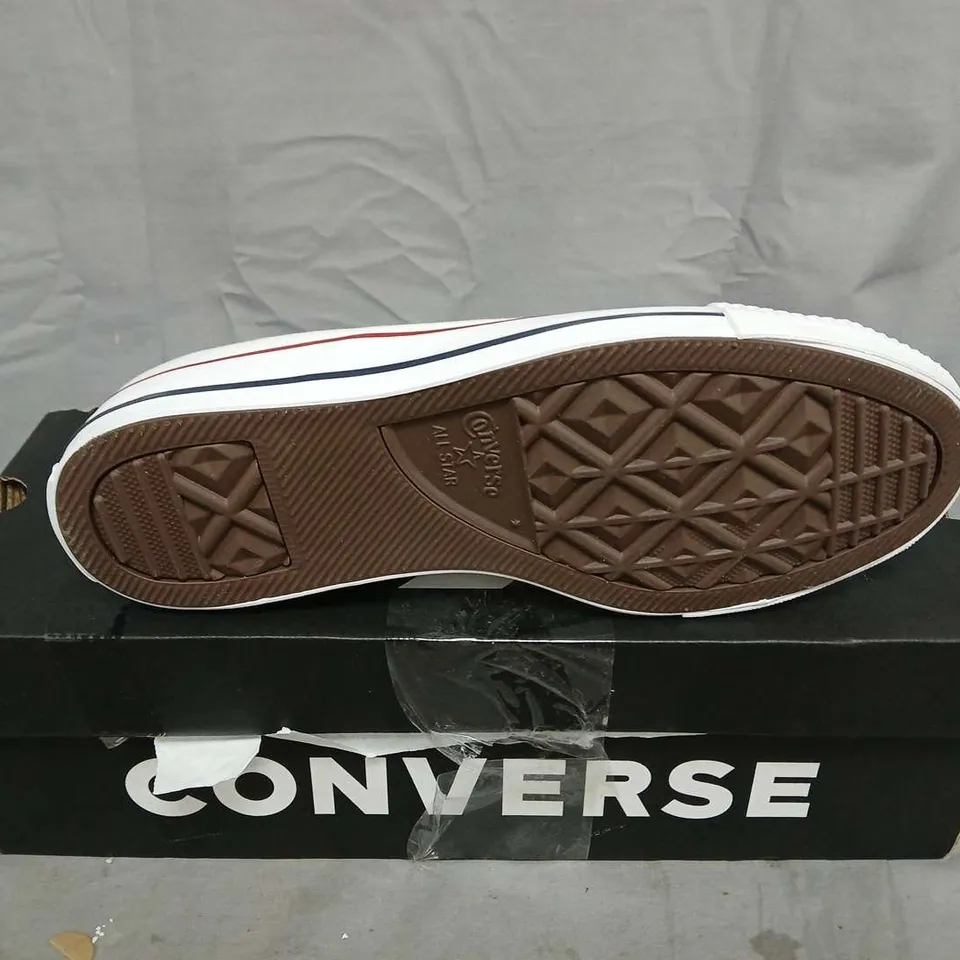 BOXED CONVERSE WIDE OX TRAINERS - WHITE (UK 7)
