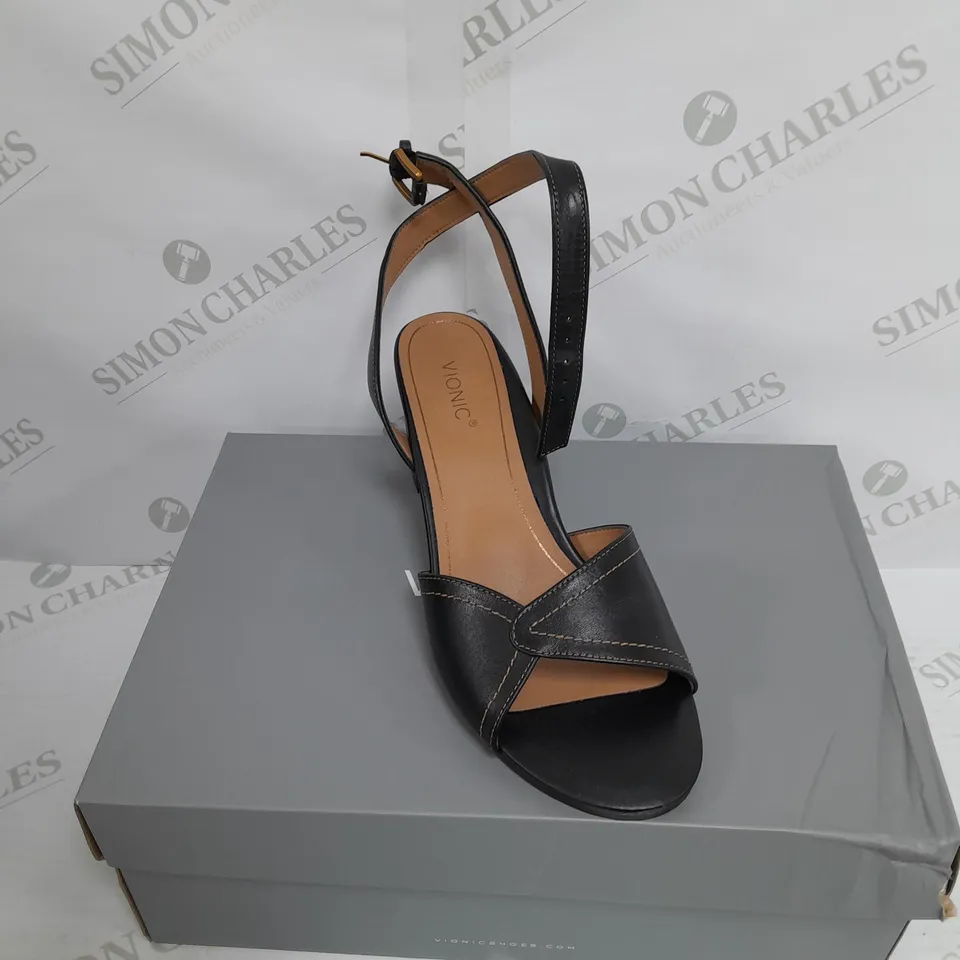 BOXED PAIR OF VIONIC BLACK BLOCK HEELS SIZE UNSPECIFIED 