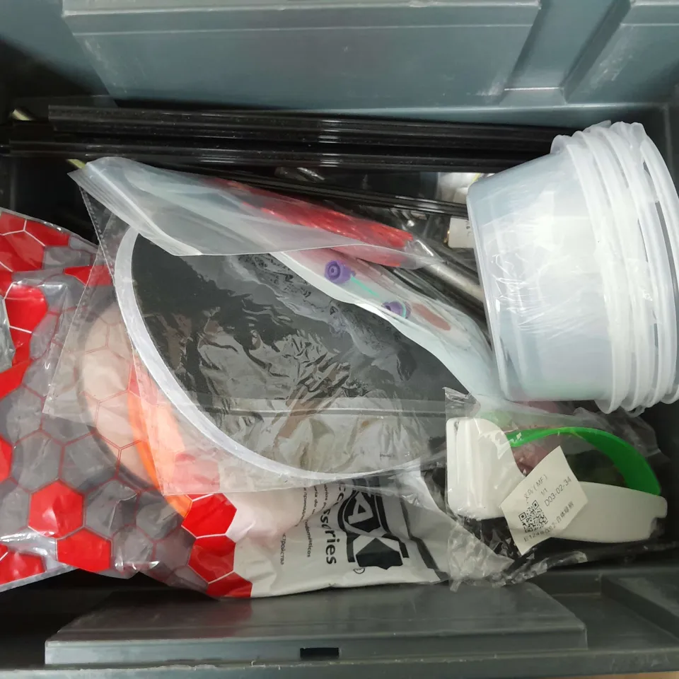 APPROXIMATELY 20 ASSORTED HOUSEHOLD ITEMS TOO INCLUDE PENS, SAMSUNG TABLET CASE  , BOTTLE ETC 