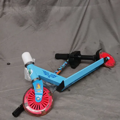 BOXED HOT WHEELS LIGHT UP INLINE SCOOTER 