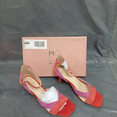 BOXED PAIR OF MODA IN PELLE LIVELIA PINK-RED HEEL SANDALS - 37 