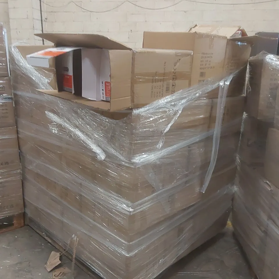 PALLET CONTAINING APPROXIMATELY 1600x 5-IN-1 CAR CHARGERS, 170x MICRO USB CABLES