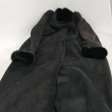 JAEGER BLACK FAUX-FUR COAT – UK 18
