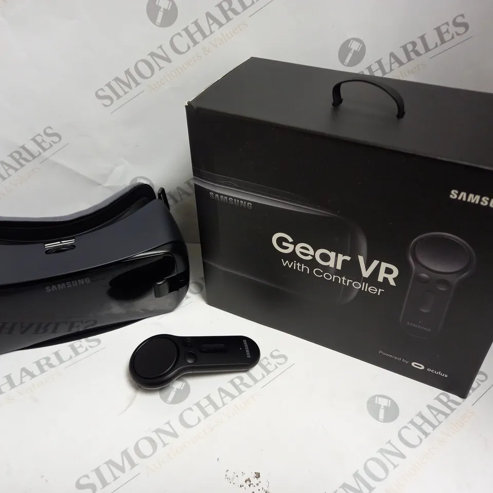 BOXED SAMSUNG GEAR VR WITH CONTROLLER 
