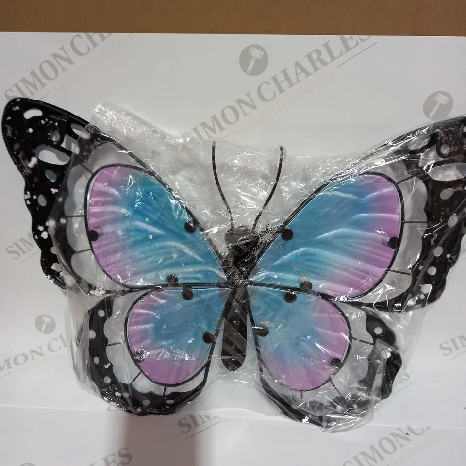 DESIGNER METAL GARDEN DÉCOR BUTTERFLY 