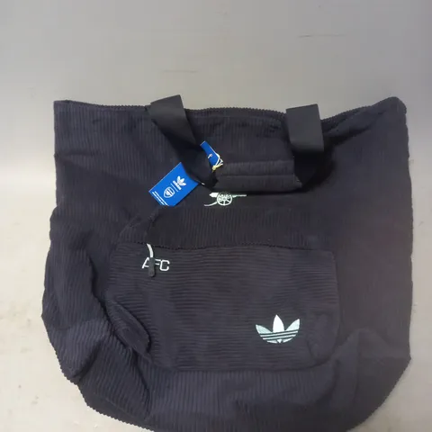 ADIDAS ARSENAL FOOTBALL CLUB EMBROIDERED TOTE IN NAVY