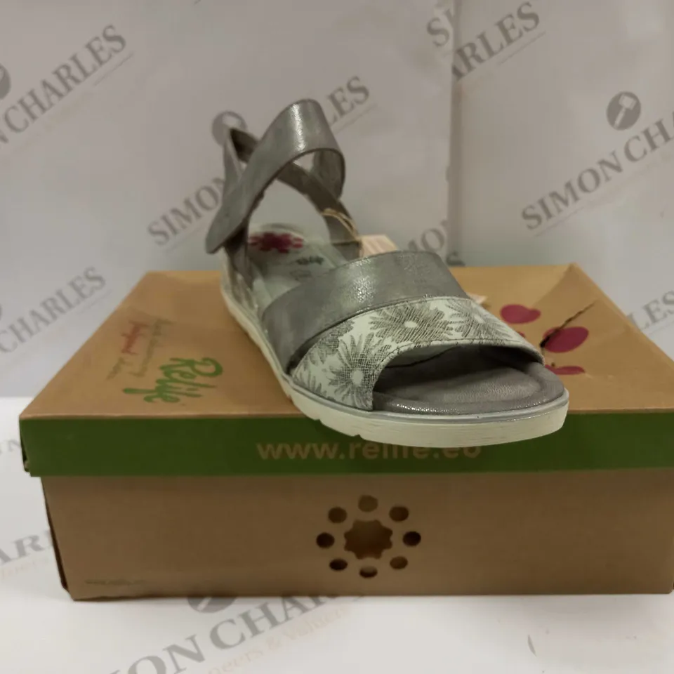 BOXED PAIR OF LOTUS RELIFE GIANNONE SANDALS UK SIZE 6