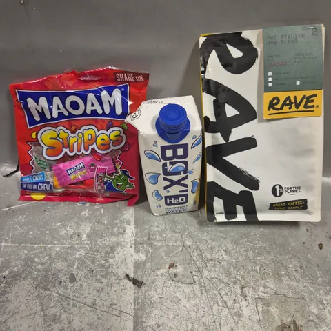 APPROXIMATELY 10 ASSORTED FOOD/DRINK PRODUCTS TO INCLUDE RAVE COFFEE, BOX' WATER, MAOAM ETC  