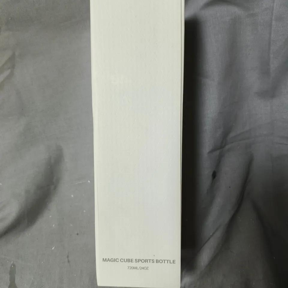 MAGIC CUBE SPORTS BOTTLE 720ML – WHITE WITH MULTICOLOURED STARS, ORANGE FLIP LID