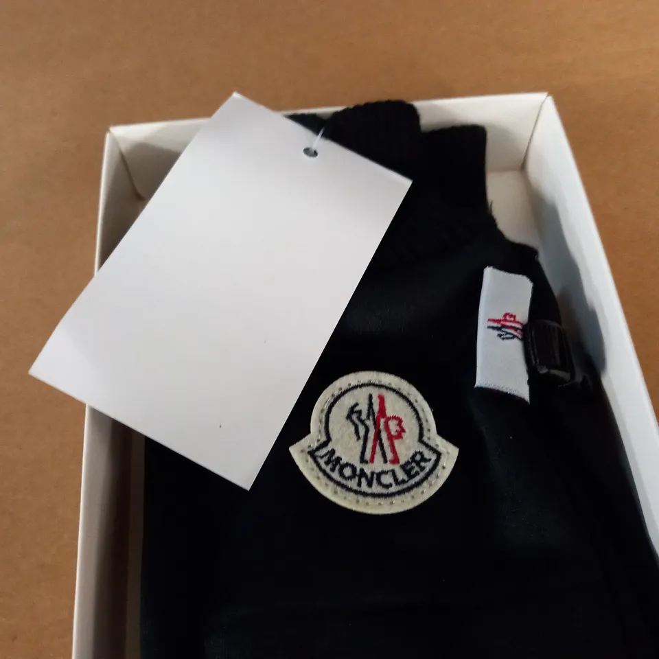 BOXED MONCLER GLOVES 