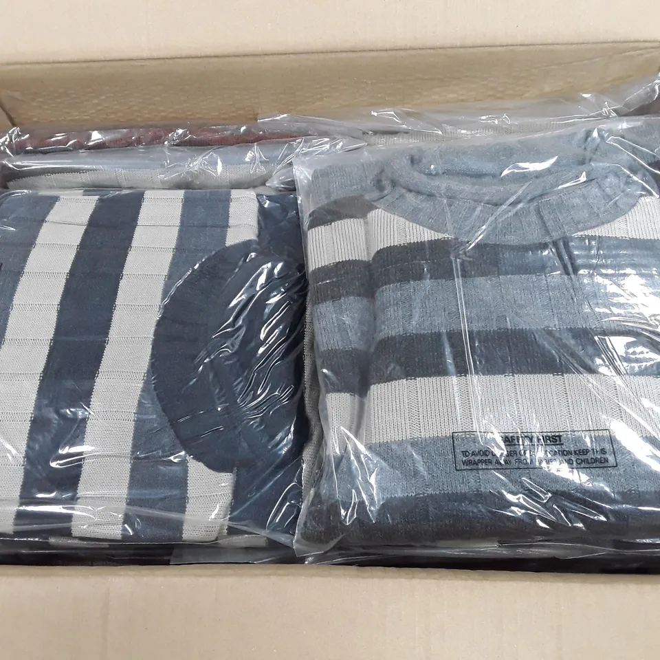 LARGE QUANTITY OF ROLL NECK STRIPED JUMPERS - SIZE UNSPECIFIED 